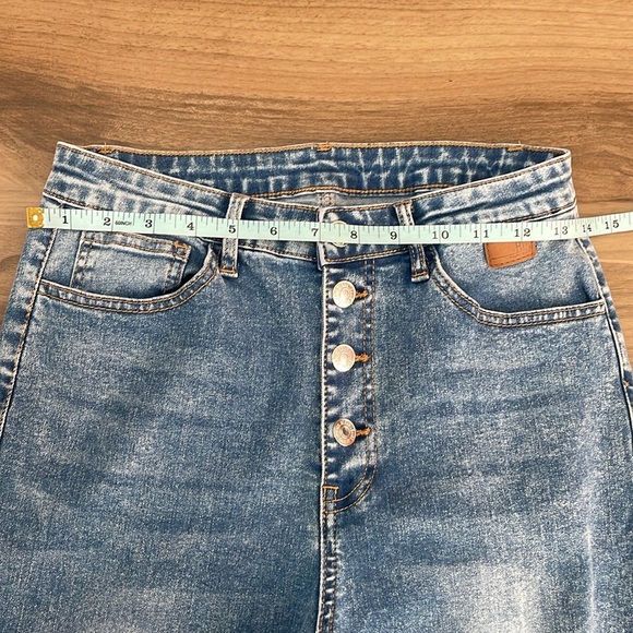 High Wasted Skinny Jean - Picture 2 of 7